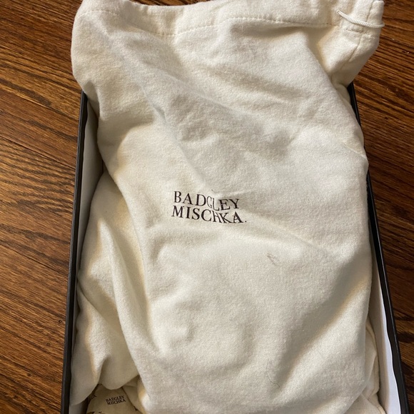 Badgley Mischka Size 8 Gold Jewel Strap Heels - Picture 6 of 9